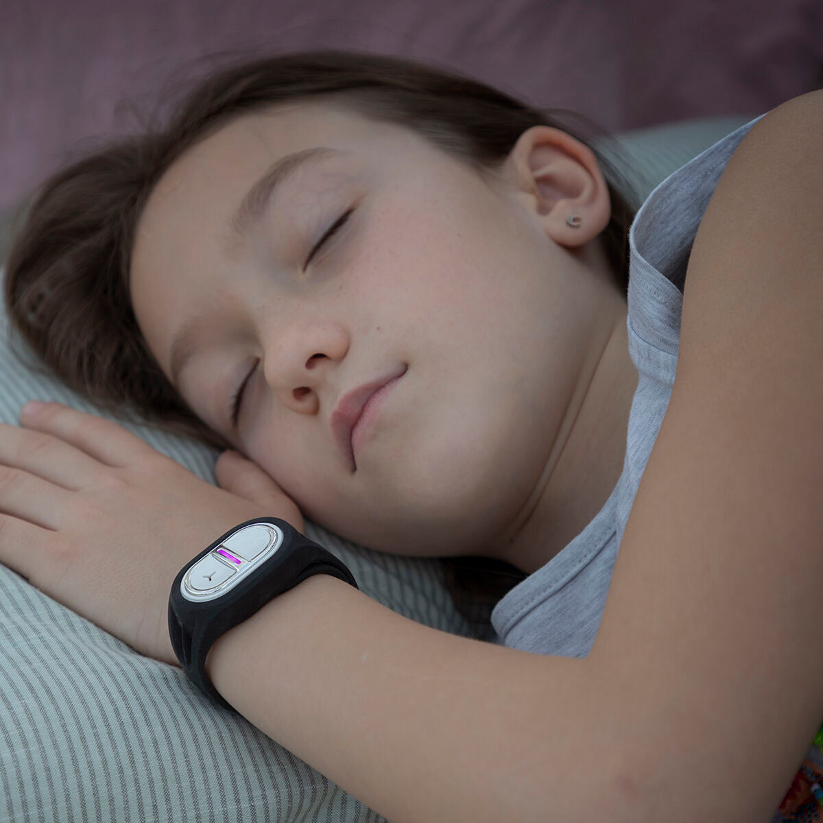 Rechargeable Mosquito-repellent Bracelet using Ultrasound Banic